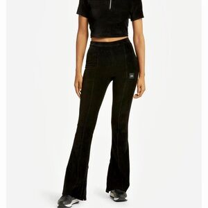 ALO Micro Corduroy Winter Break High Waist Pants | XS